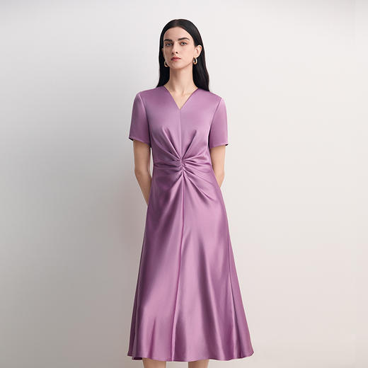 EITIE爱特爱气质缎面高级a字显瘦简约礼服连衣裙2026春季新款8577207 商品图4