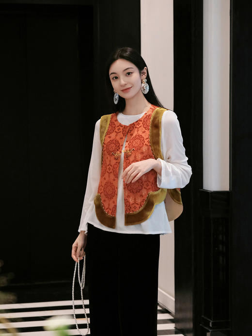 盛唐牡丹| 金地宝相花真丝宋锦底漳缎马甲 商品图5