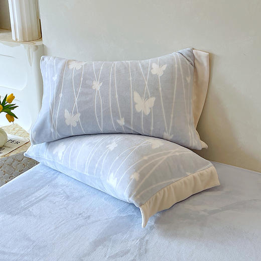 雅鹿 雕花牛奶绒流光蝶影蓝四件套200*230cm 商品图4