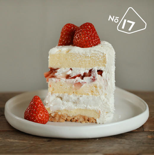 椰子咸芝士草莓奶油蛋糕 商品图1