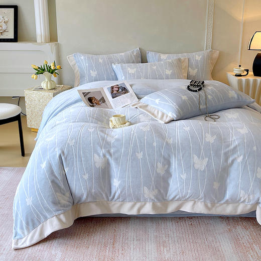 雅鹿 雕花牛奶绒流光蝶影蓝四件套200*230cm 商品图5