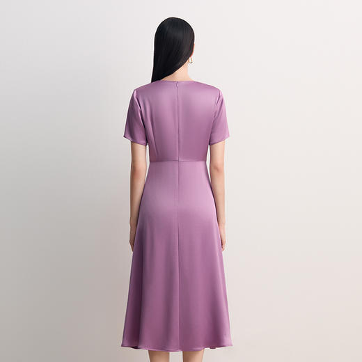 EITIE爱特爱气质缎面高级a字显瘦简约礼服连衣裙2026春季新款8577207 商品图5