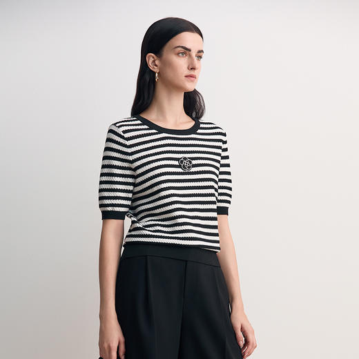EITIE爱特爱显瘦舒适修身经典条纹时尚短袖针织衫2026春季新款8501214 商品图3
