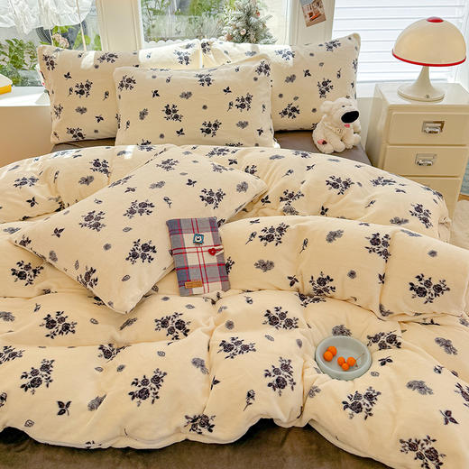 【多样屋专柜】雅鹿 爱心蝴蝶结/花汐/小熊心旅/星彩梦印花牛奶绒四件套200*230cm 商品图8