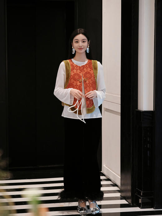 盛唐牡丹| 金地宝相花真丝宋锦底漳缎马甲 商品图4