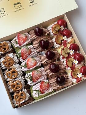 四拼煎蛋卷(咸奶油|花漾莓莓|巧克力车厘子|一篮糖福禄)