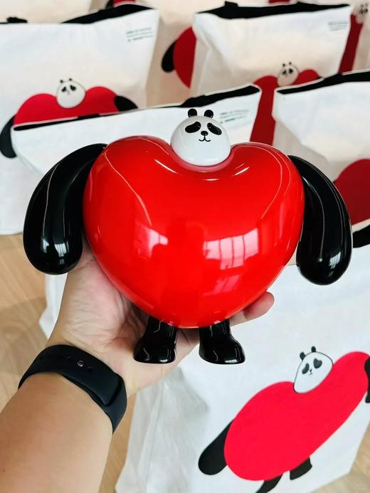 熊猫大保  全球限量版手办 商品图3
