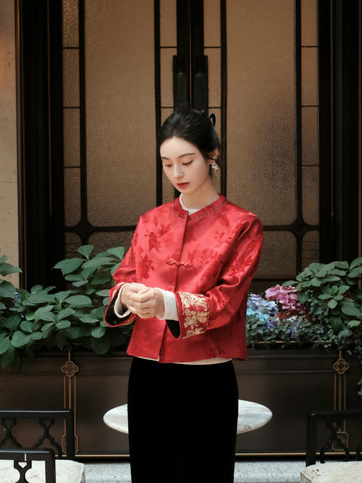 盛唐牡丹| 蝶恋花漳缎盘金绣外套 商品图0