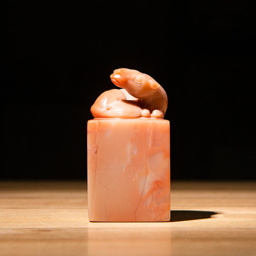 寿山石善伯老料雕“卧马”方章 商品图4