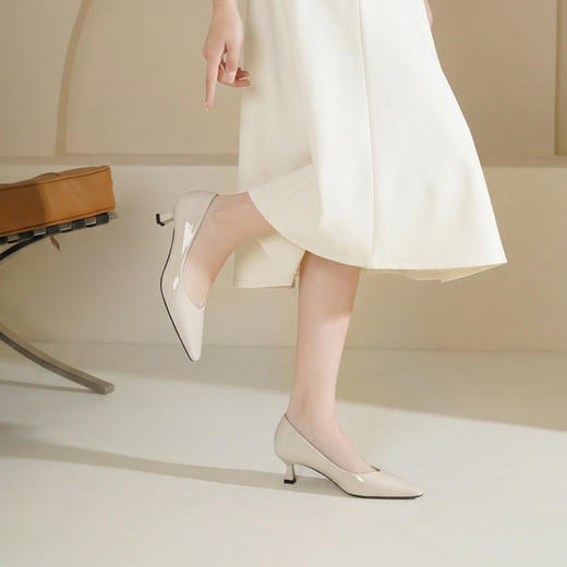 Westory2026年春季软牛漆皮小方头中跟单鞋简约通勤百搭浅口鞋S26AE50771 商品图3