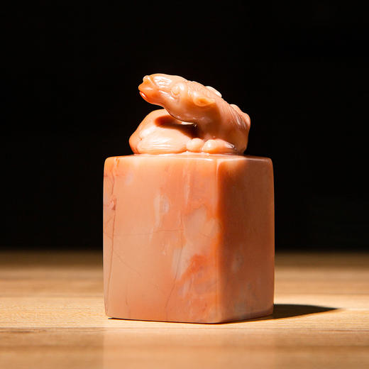 寿山石善伯老料雕“卧马”方章 商品图8