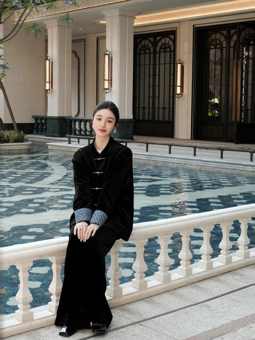 东方境X郭培 | 招财进宝丝绒新中式外套 商品图5