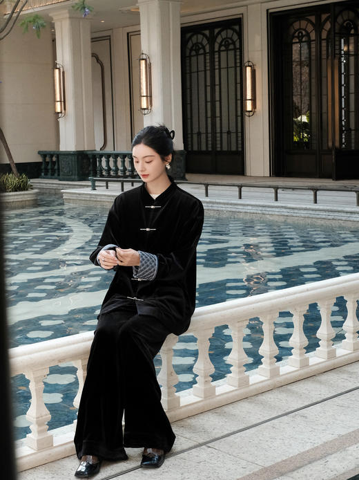 东方境X郭培 | 招财进宝丝绒新中式外套 商品图4