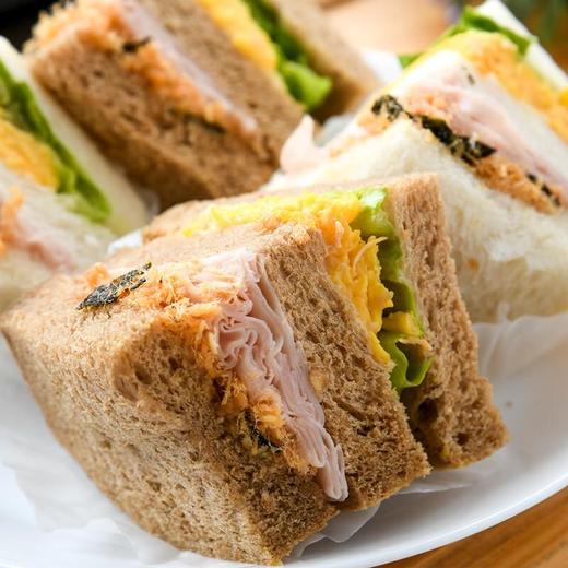 鸡蛋松松双拼组合三明治  155g/盒 商品图1
