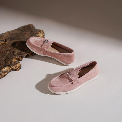 【羊皮绒面】西村名物2026年春季新款饱满圆头舒适宽松彩色羊皮绒面豆豆鞋乐福鞋宽松T26AM17621 商品图4