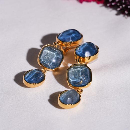 北京仓｜Goossens Paris-CABOCHONS-牛仔蓝 岩石水晶 三吊坠 耳夹［法国设计师］ 商品图0