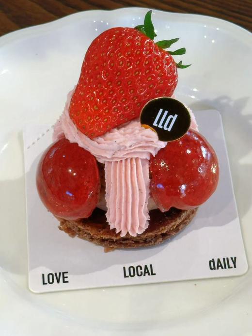 草莓圣多诺黑·法式泡芙挞 商品图1