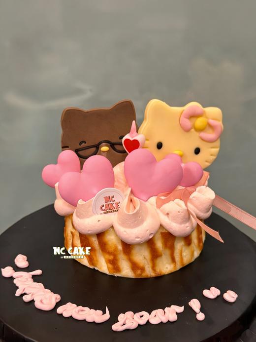 kt猫装饰巴斯克蛋糕（包含原图蜡烛） 商品图0