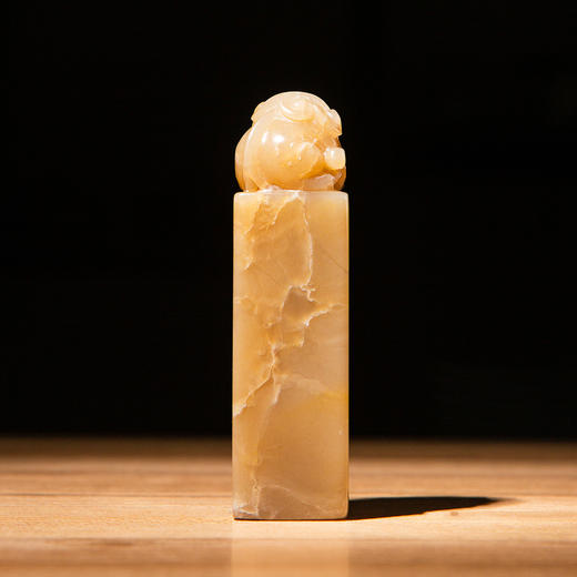 巴林石云水冻老料雕“螭虎”方章 商品图6