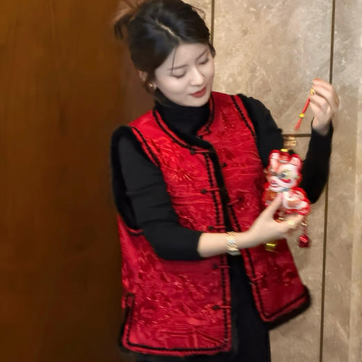 【预售7天】良木礼水貂马甲（1768） 商品图3