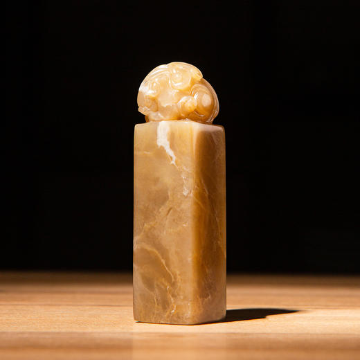 巴林石云水冻老料雕“螭虎”方章 商品图0