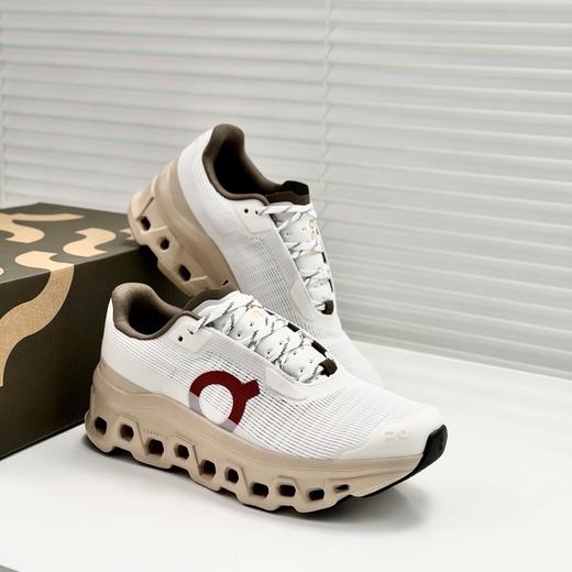 On昂跑 Cloudmonster Void CNY马年限定 舒适贴合跑步鞋 商品图3