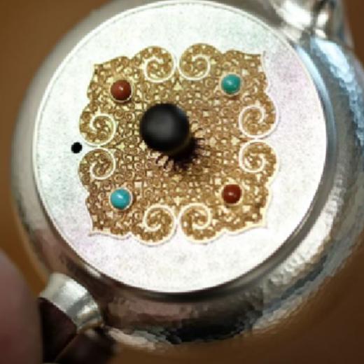 光宝堂锤目纹理花丝镶嵌镀金手工银壶88ml 商品图3