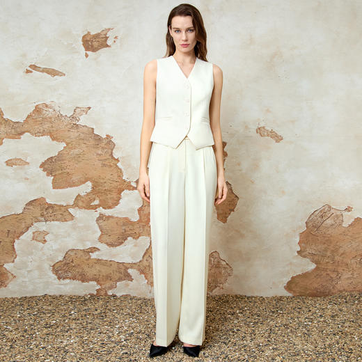 EITIE爱特爱气质通勤V领百搭无袖马甲外套春季新款8103807 商品图2