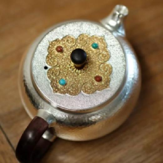 光宝堂锤目纹理花丝镶嵌镀金手工银壶88ml 商品图4