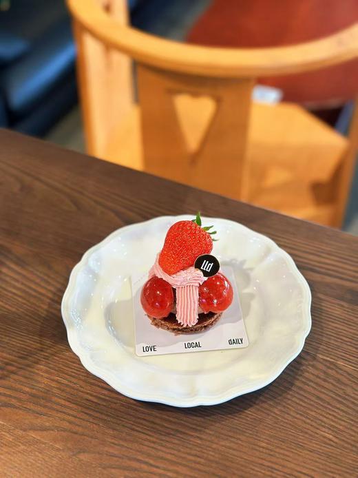 草莓圣多诺黑·法式泡芙挞 商品图0