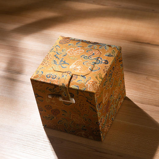 巴林福黄老料雕“螭虎”方章 商品图1