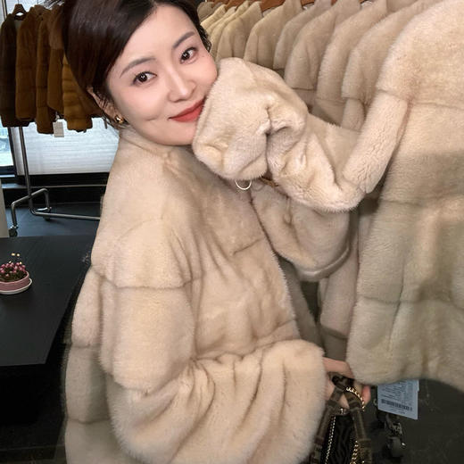 【预售7天】良木礼水貂外套(3452F) 商品图4