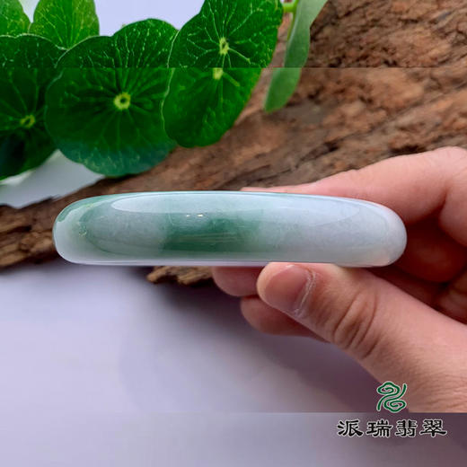 派瑞翡翠 翡翠手镯 糯种 浅绿 商品图3