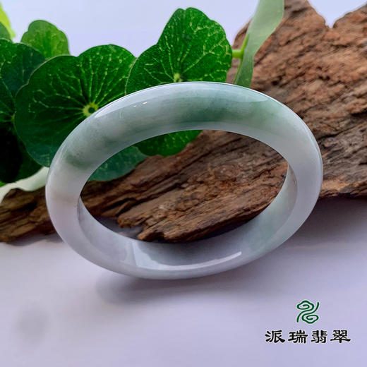 派瑞翡翠 翡翠手镯 糯种 浅绿 商品图0