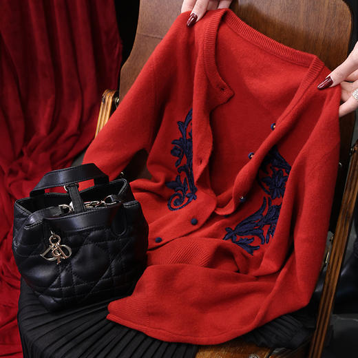 【预售7天】良木礼羊毛绣花开衫（3323） 商品图2