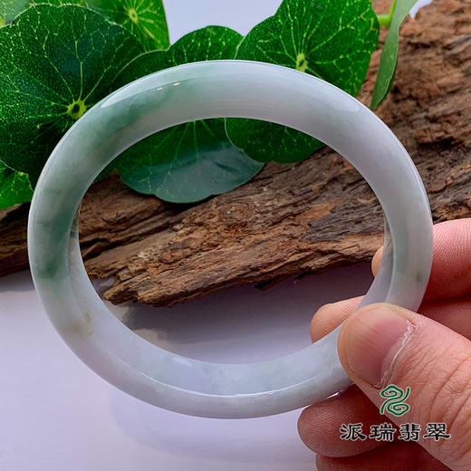 派瑞翡翠 翡翠手镯 糯种 浅绿 商品图1