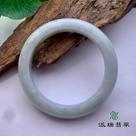 派瑞翡翠 翡翠手镯 糯种 浅绿 商品图1