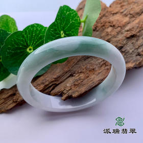 派瑞翡翠 翡翠手镯 糯种 浅绿