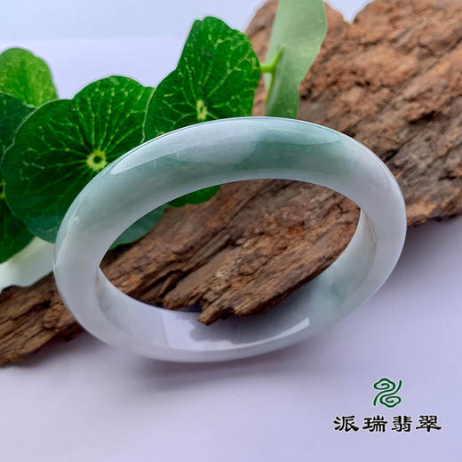 派瑞翡翠 翡翠手镯 糯种 浅绿 商品图0