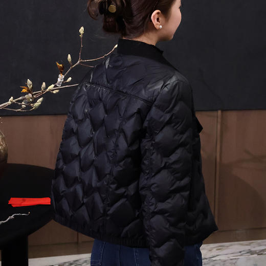 【特价不退换】【部分现货】良木礼翻领短款鹅绒服（2601） 商品图9