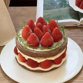 【莓好一年】ins风简约草莓布蕾裸蛋糕