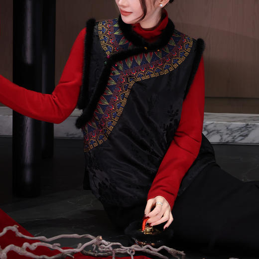 【不退不换】【预售7天】良木礼桑蚕丝国风马甲（D25102713） 商品图0