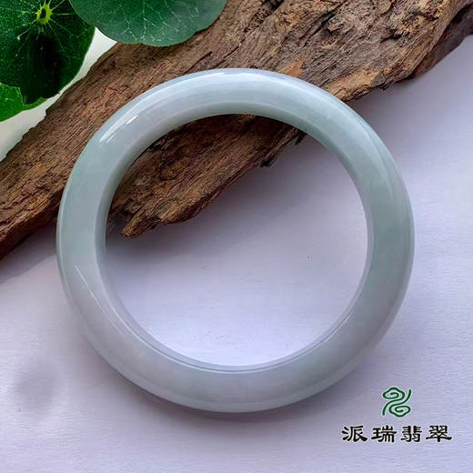 派瑞翡翠 翡翠手镯 糯种 浅绿 商品图2