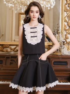 蕾丝浮雕领黑色无袖短上衣