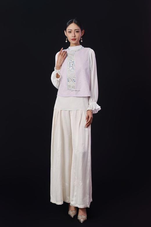 荷言HEYEN 疏怀 正绢提花圆领马甲圆领设计 领缘钉珠+拼接刺绣 一字扣+花朵硬扣 商品图0