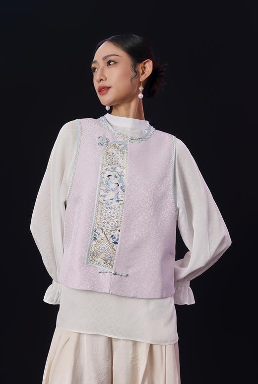 荷言HEYEN 疏怀 正绢提花圆领马甲圆领设计 领缘钉珠+拼接刺绣 一字扣+花朵硬扣 商品图1