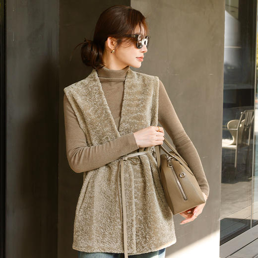 【预售7天】良木礼羊毛马甲（Q25101495） 商品图0