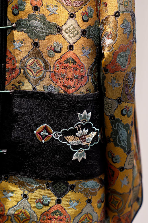 荷言HEYEN 崇铭 马海毛桑蚕丝提花外套 鸟、铜钱纹小鸟图案刺绣 商品图2