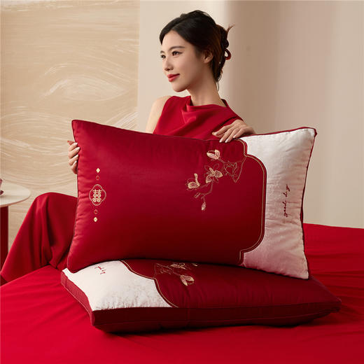 自然醒玉兰喜事婚庆枕-大红婚庆喜庆枕芯刺绣结婚枕头（送红礼袋）XK 商品图8