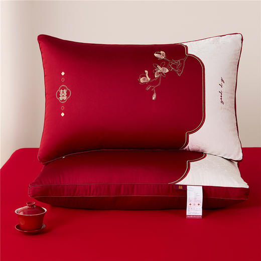 自然醒玉兰喜事婚庆枕-大红婚庆喜庆枕芯刺绣结婚枕头（送红礼袋）XK 商品图1